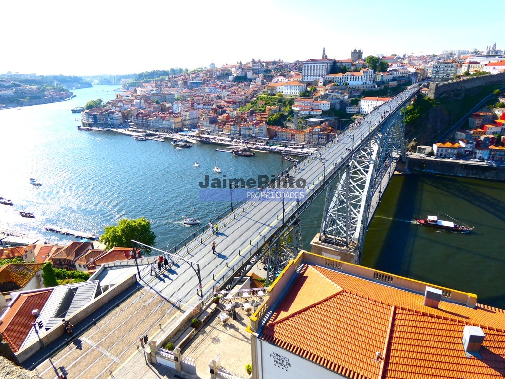 Land plot for high construction